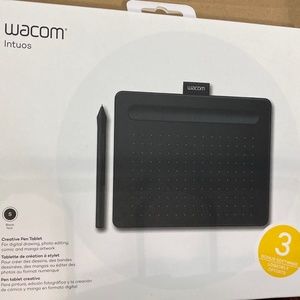 Wacom Intuos Graphics Drawing Tablet with Bonus Software, Small Black (CTL4100)